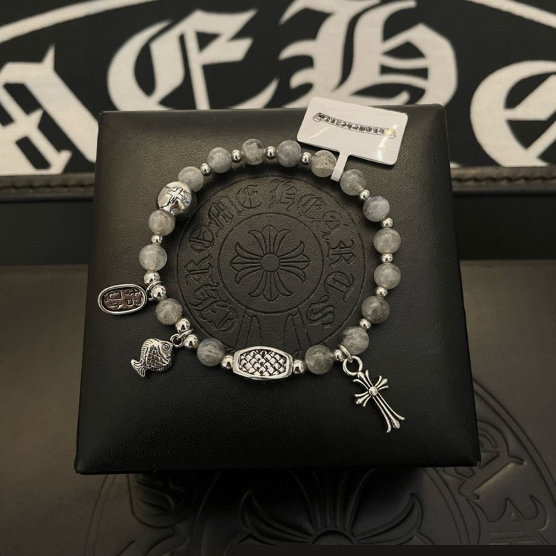 Ch**me He**ts necklaces